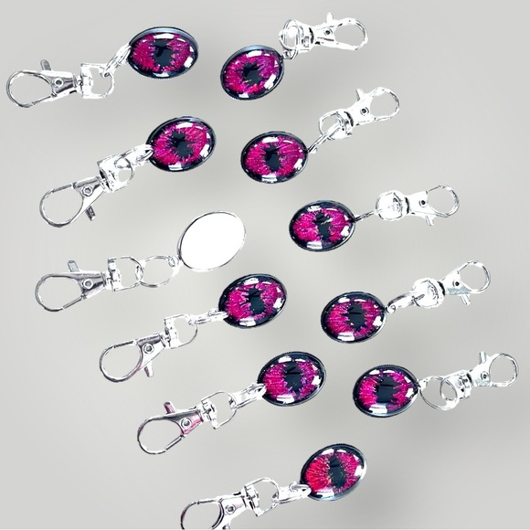 𝑯𝒂𝒏𝒅𝒎𝒂𝒅𝒆 Red/Fuchsia Dragon Eye Keychain w/Gift Bag - Picture 5 of 7